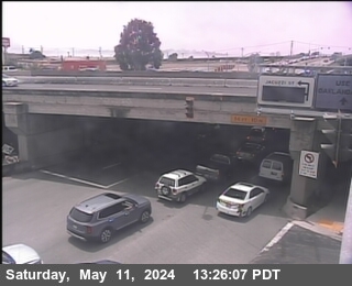Timelapse image near T258W -- I-80 : Central Avenue Onramp - Looking West, Richmond 0 minutes ago