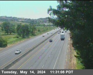 Timelapse image near TV147 -- US-101 : South Of River Road, Santa Rosa 0 minutes ago