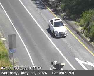 Timelapse image near TVH24 -- I-80 : Pinole Valley Road, Pinole 0 minutes ago