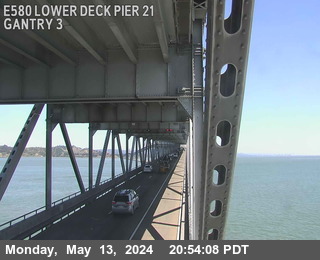 Timelapse image near TVR23 -- I-580 : Lower Deck Pier 21, San Quentin 0 minutes ago