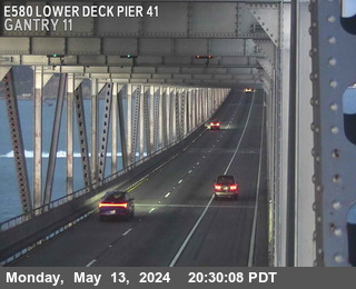 Timelapse image near TVR33 -- I-580 : Lower Deck Pier 41, San Quentin 0 minutes ago