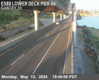 Timelapse image near TVR43 -- I-580 : Lower Deck Pier 66, Richmond 0 minutes ago