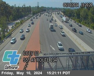 Timelapse image near I-5 : (33) SB Route 5 at Route 134, Los Angeles Zoo 0 minutes ago