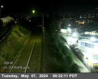 Timelapse image near I-5 : (68) East of SR-118 Connector, Pacoima 0 minutes ago